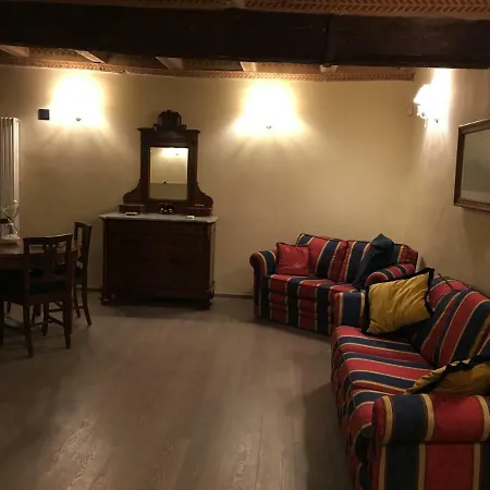 Visione Strada Maggiore 62 Πανσιόν