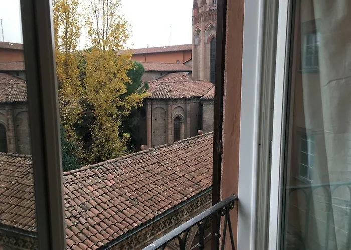 Guest house Visione Strada Maggiore 62 4*