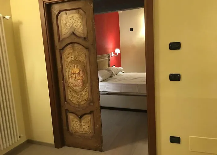 Guest house Visione Strada Maggiore 62 4*